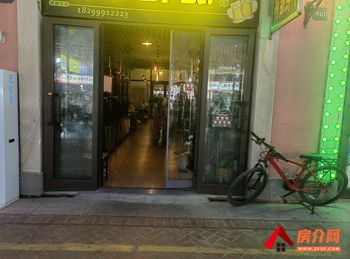 哈密天马购物中心60m²商铺转让，参考报价：4083元/月