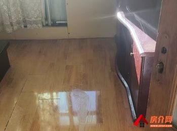 鸡冠北山小区，2室1厅房子出租(整租)，租金每月800元