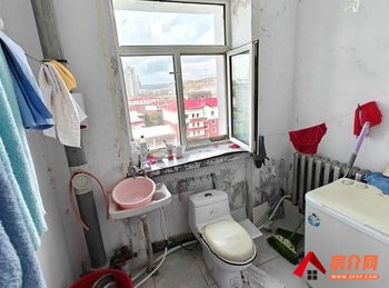 鸡冠奋斗小区，2室1厅房子出租(整租)，租金每月750元