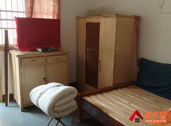 马鞍山花山沙塘村,2室1厅房子出租(整租)，租金每月700元