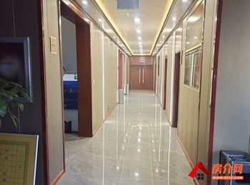 兰山银雀山路1100m²商铺转让，参考报价：2000元/月