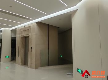 宝安宝安中心区210m²商铺出租，参考报价：面议
