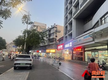 云龙民主南路100m²商铺转让，参考报价：面议