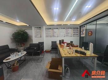昆明高原明珠商务中心(办公) >150m²写字楼出租，参考报价：4050元/月