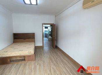 （大海阳东街小区小区房屋出租）芝罘大海阳东街小区，3室1厅房子出租(整租)，租金每月1500元