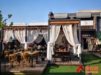 伊宁市伊宁市开发区2000m²商铺转让，参考报价：面议