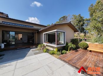 大理市那山那海，4室2厅别墅出售,报价：410万元