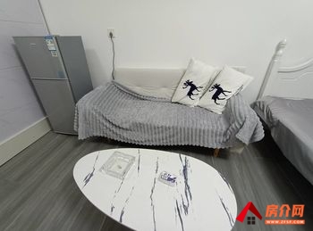 龙岩新罗莲塘小区 1室1厅房子出租(整租)，租金每月999元
