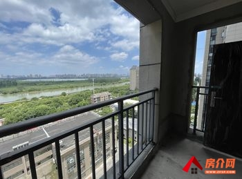 襄城山水天成，3室2厅二手房出售,报价：175万元