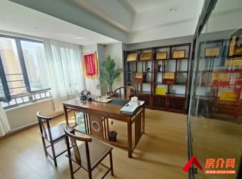 万达公寓180m²写字楼出租，参考报价：4000元/月