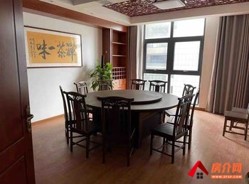 万方广场写字楼880m²写字楼出租，参考报价：面议