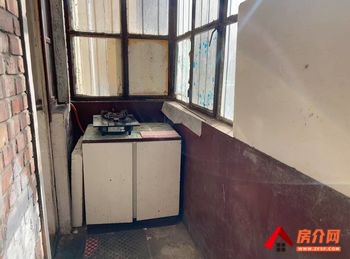 包头青山呼得木林大街14号街坊师专院 1室1厅房子出租(整租)，租金每月700元