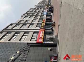 高新区东明中学150m²商铺出售，参考报价：116万元