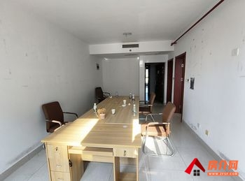 东汇大厦70m²写字楼出租，参考报价：1000元/月