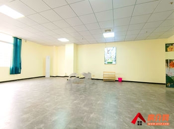 南海金融高新区84m²商铺出租，参考报价：3444元/月