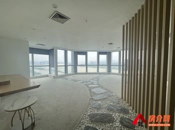 福州ITC名城国贸中心 >205m²写字楼出租，参考报价：7790元/月