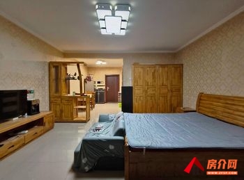 碑林翡翠明珠，1室0厅房子出租(整租)，租金每月2500元