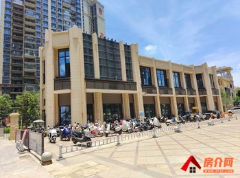 昆明官渡巫家坝617m²商铺出租，参考报价：面议