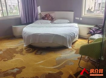 蒙自文澜镇1000m²商铺转让，参考报价：9000元/月