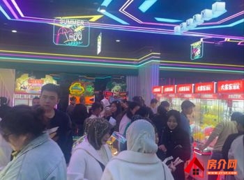 红河个旧个旧城区300m²商铺转让，参考报价：3500元/月