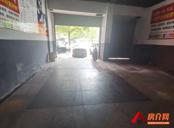 五华龙泉路80m²商铺出租，参考报价：7600元/月