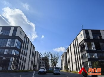 官渡经济开发区1200m²仓库出售，参考报价：432万元