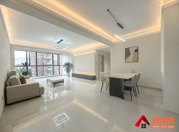 蒙自丰源谷，4室2厅二手房出售,报价：68.6万元