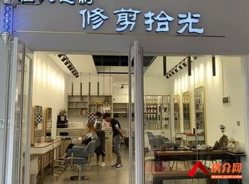 红河弥勒湖泉片区50m²商铺出租，参考报价：4000元/月