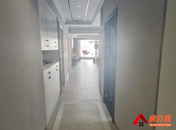 个旧金湖明珠，3室2厅二手房出售,报价：73万元