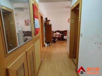 个旧锡苑小区，3室2厅二手房出售,报价：32.8万元