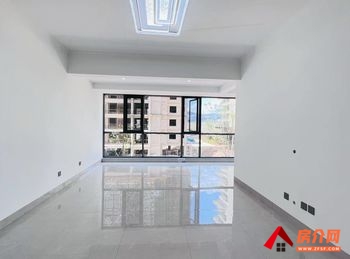 阳光公园首府小区房屋出售，红河蒙自阳光公园首府,4室2厅，报价：55万元