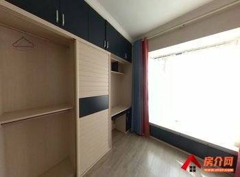 中龙时代中心小区房屋出售，弥勒中龙时代中心，4室2厅，报价：77.9万元