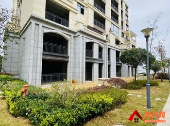 济筑名苑小区房屋出售，红河个旧济筑名苑,4室2厅，报价：68万元