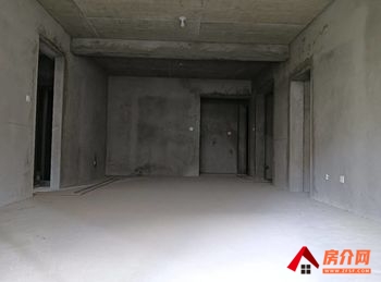 蒙自西湖1901，4室2厅二手房出售,报价：69.5万元