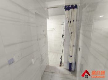 蒙自城市经典小区，3室2厅二手房出售,报价：48.8万元