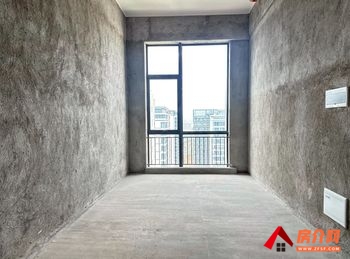 官渡中交金地中央公园18号院(商住楼)，1室1厅二手房出售,报价：30万元