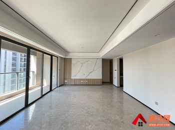 招商依云国际(A5地块)小区房屋出售，官渡招商依云国际(A5地块)，4室2厅，报价：80万元