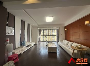 龙苑雅居小区房屋出售，开远龙苑雅居，3室2厅，报价：64.8万元
