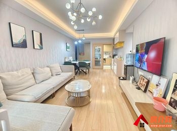 盘龙万科城市之光，3室2厅二手房出售,报价：100万元