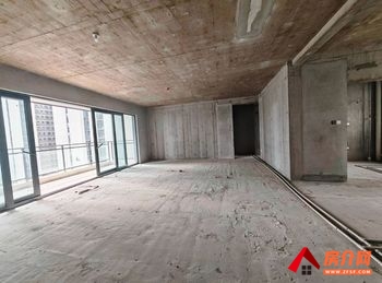 云和中心小区房屋出售，西山云和中心，3室2厅，报价：270万元