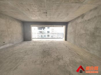 蒙自观澜桂园，4室2厅二手房出售,报价：73.8万元