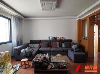 云锡机械厂住宅区小区房屋出售，红河个旧云锡机械厂住宅区,3室2厅，报价：30万元
