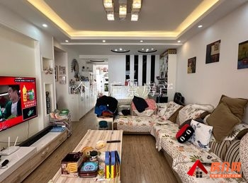 景秀文华小区房屋出售，个旧景秀文华，3室2厅，报价：49.6万元