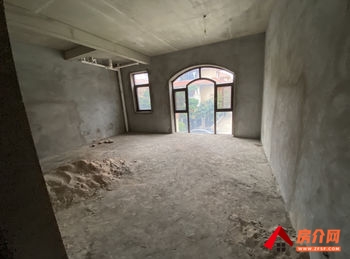 （金色维也纳小区小区二手房）建水金色维也纳小区，4室2厅二手房出售,189万元