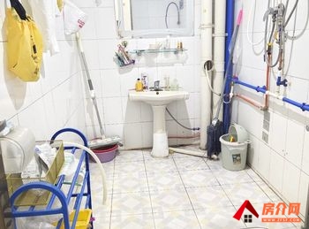 （永胜街53号小区小区二手房）个旧永胜街53号小区，3室2厅二手房出售,24万元