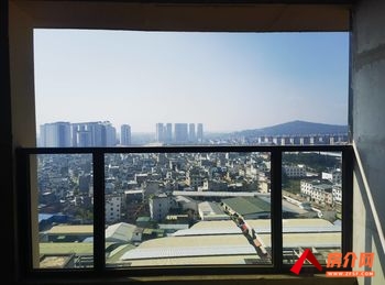 红河弥勒大宸懿景,3室2厅二手房出售,报价：65万元