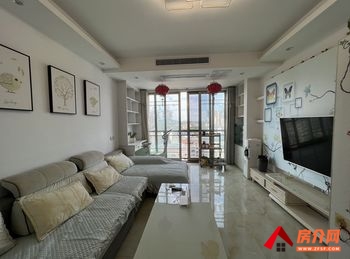 蓝润财富中心小区房屋出售，大竹蓝润财富中心，3室2厅，报价：40.8万元