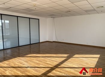 京港中心72.6m²写字楼出租，参考报价：994元/月