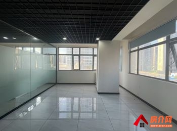 渭南万达广场230m²写字楼出租，参考报价：4999元/月