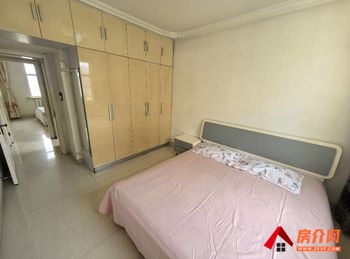 （凤凰B区小区房屋出租）海勃湾凤凰B区，3室2厅房子出租(整租)，租金每月2083元